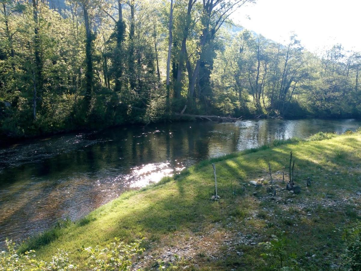 Camping Le Vialaret Nant Esterno foto